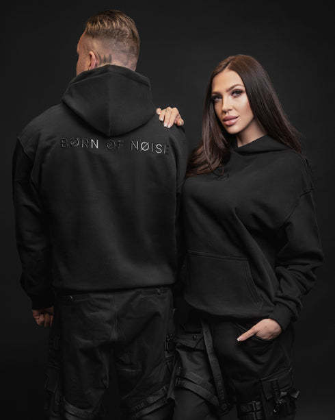 Nøirtek „BØRN ØF NØISE“ Hoodie – Unisex
